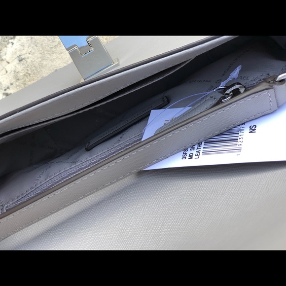 NWT Michael Kors Tina md flap chain crossbody bag - Picture 4 of 8